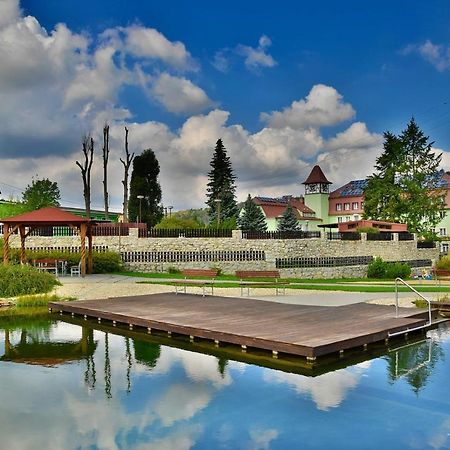 Hotel Forestyma Годонин Экстерьер фото
